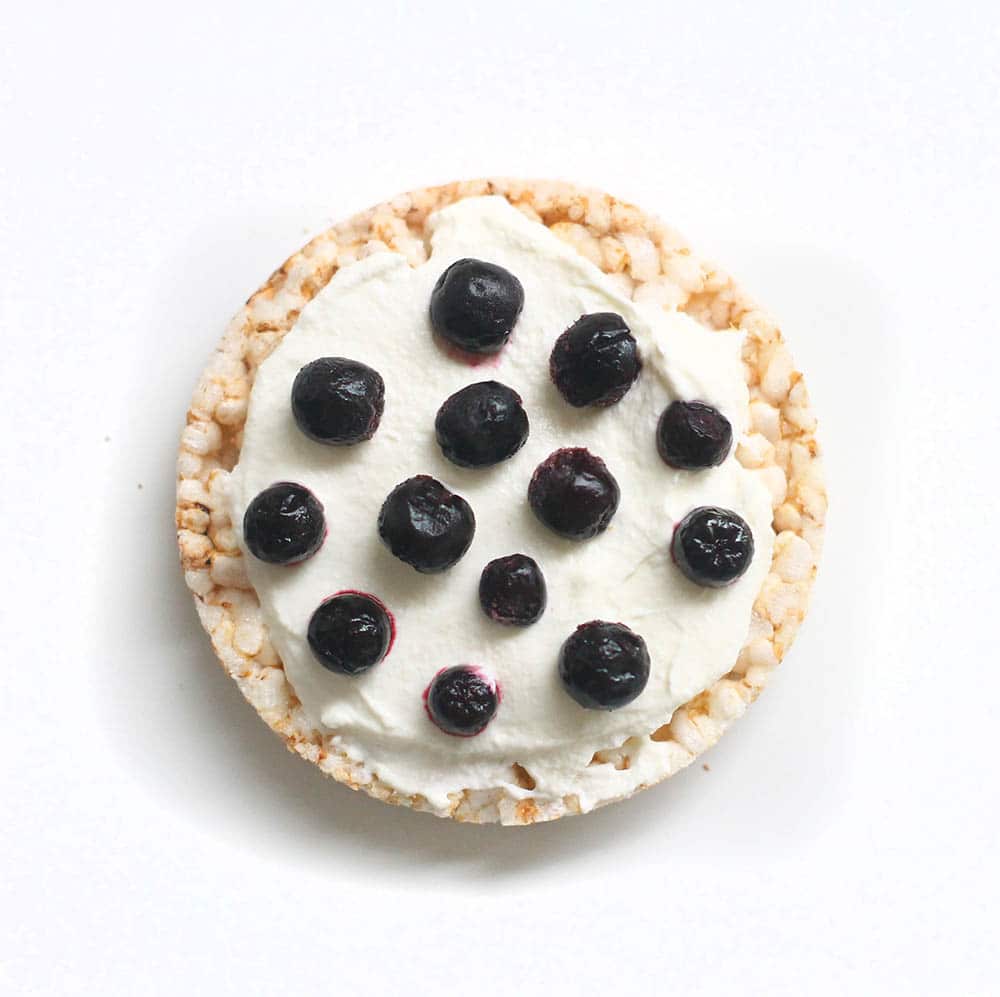 Blueberry greek yogurt rice cake recipe